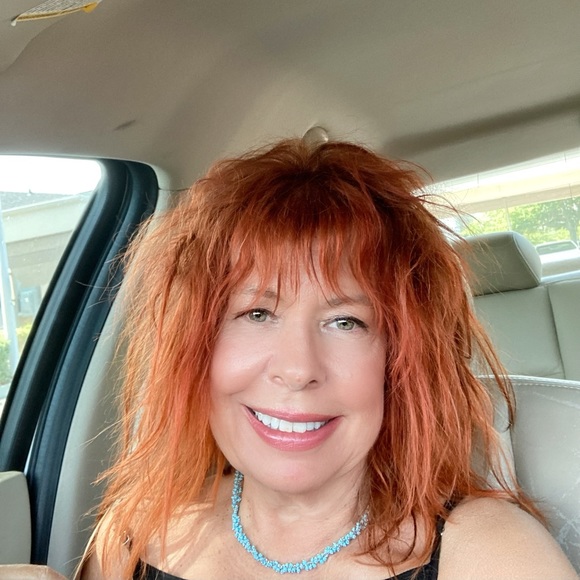 Meet your Posher, Rosemary - Picture 2 of 8